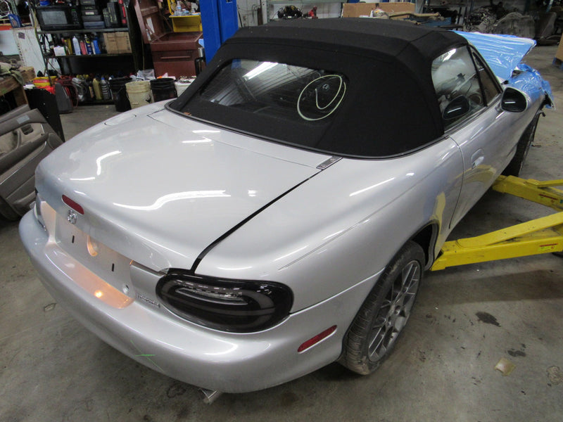 2004 Mazda Miata MX-5 - PART OUT