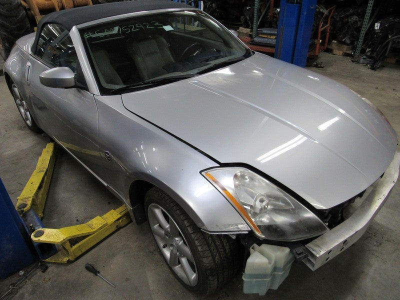 05 Nissan 350Z Convertible AT Instrument Cluster Speedometer Odometer 