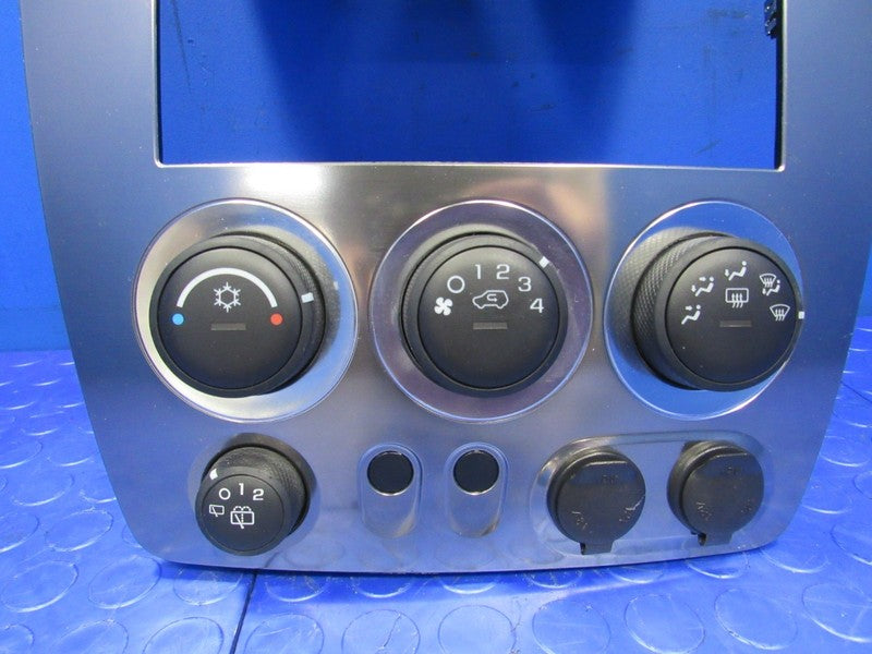 06-10 Hummer H3 H3T Dash Air Vent Radio Climate Control Panel Bezel 27