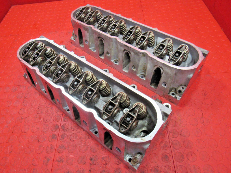 05-07 Silverado Sierra 1500 L33 243 Cathedral Port Cylinder Heads Pair
