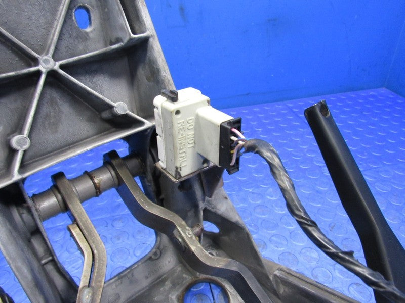 98-01 Dodge Ram MT Manual Transmission Clutch Brake Gas Pedal Box Asse