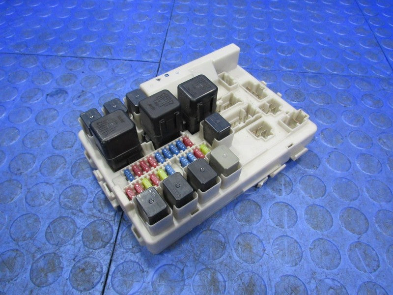 03-05 Nissan 350Z Infiniti G35 IPDM BCM Body Module Fuse Box 284B7-AQ0