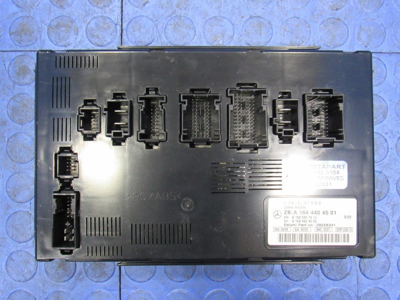 06-12 Mercedes GL ML R Class Rear SAM BCM Body Control Module 164 440 