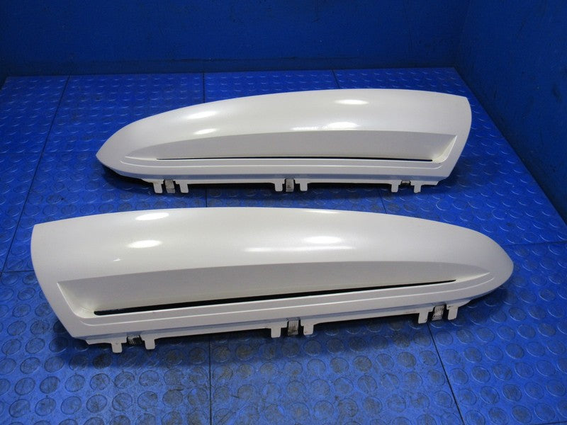 02-06 Cadillac Escalade Left Right Rear Hatch Vent Trim Molding Pearl 