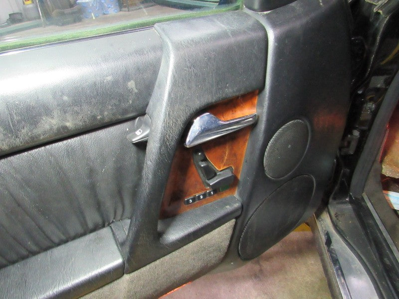 95 SL320 500 R129 Left LH Driver Side Front Door Trim Panel Black TEAR