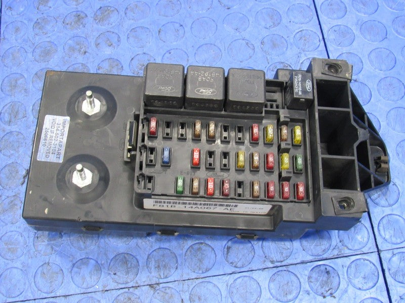 99 Ford F250 F350 Truck Under-Dash Cabin Fuse Relay Box Panel F81B-14A