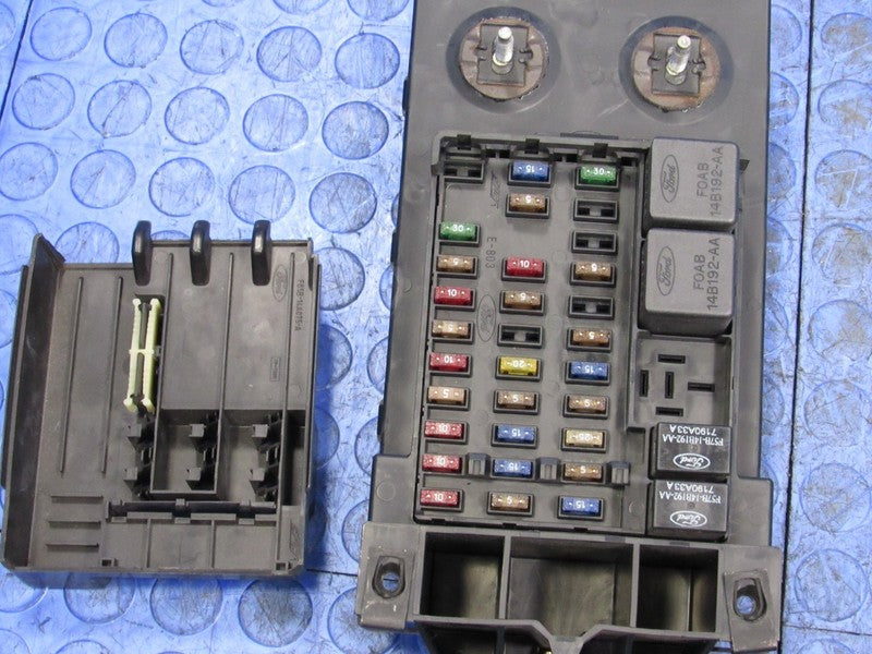 97-98 Ford F-150 Truck Under-Dash Cabin Fuse Relay Box Panel F85B-14A0