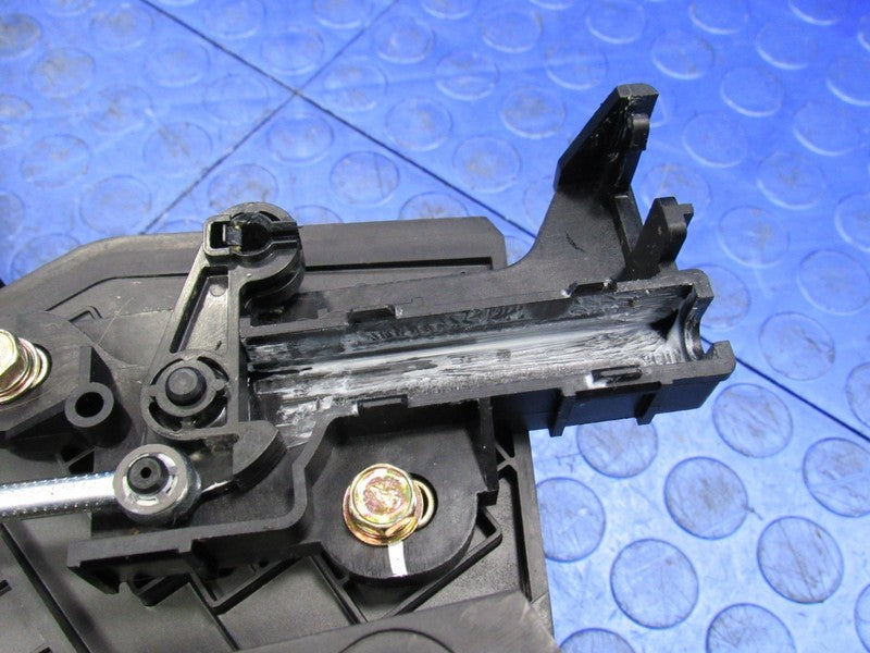 04-11 Mitsubishi Endeavor Floor Shifter Gear Shift Lever Selector Asse
