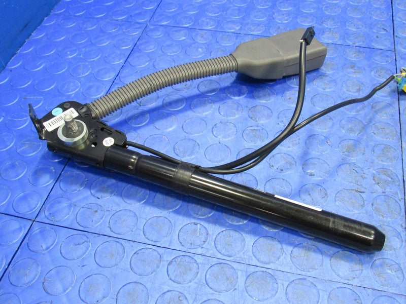 16-24 Express Savana Left Right Front Seat Belt Buckle Pretensioner Se
