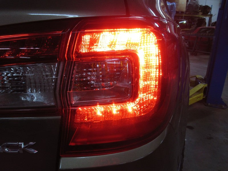 15-19 Subaru Outback Right RH Passenger Side Outer Taillight Tail Ligh