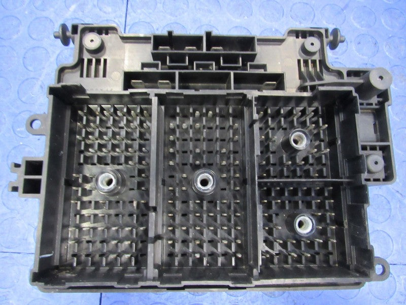 06 Silverado Sierra Duramax Engine Fuse Relay Junction Box Block 15216