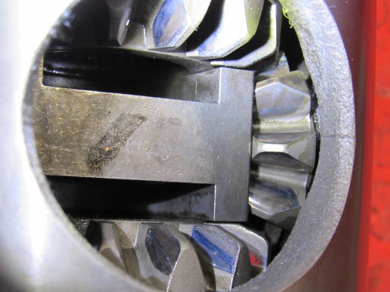 99-13 Silverado Sierra 1500 10 Bolt 8.6 Rear Differential Carrier G80 