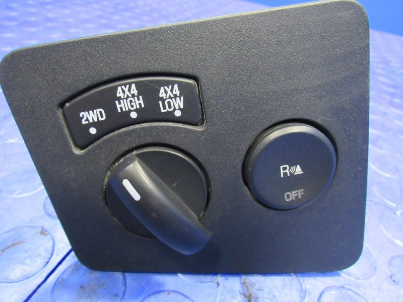 08-10 Ford F-250 F-350 Super Duty 4X4 4WD Selector Switch Bezel OEM Bl