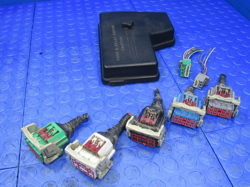 03-05 Dodge Ram Truck IPM Integrated Power Module Fuse Block Box 56051
