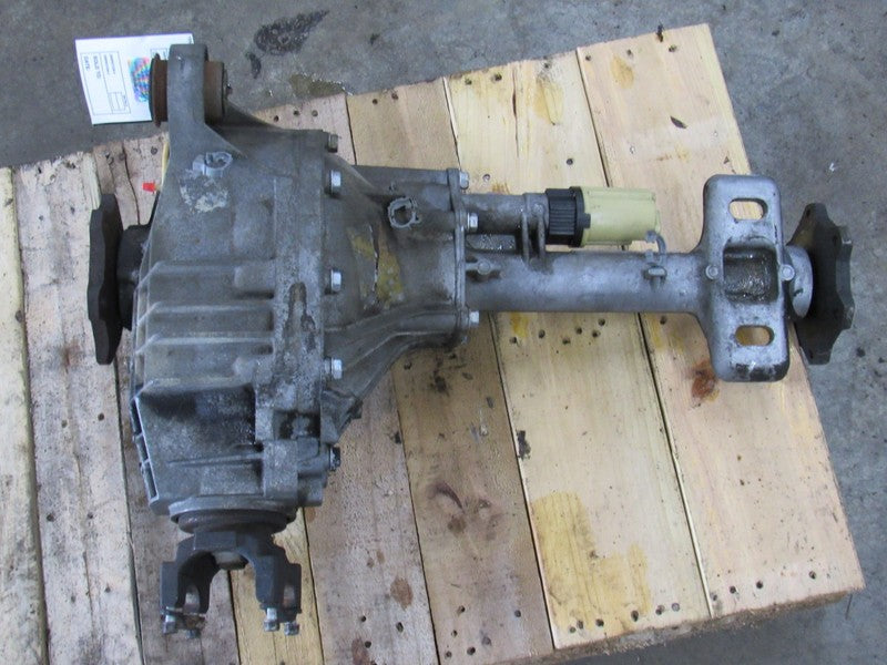 99-06 Silverado Sierra 1500 Front Axle Differential Carrier 3.73 GT4 2