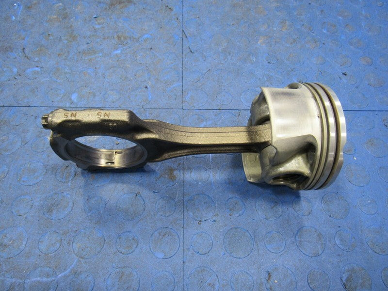 13-19 BMW M5 M6 X5M X6M S63 4.4L F06 F10 F12 F85 F86 Left Bank Piston 