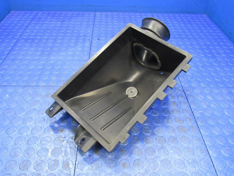 08-11 Ford Crown Victoria P71 Police Interceptor Air Intake Box Tube O