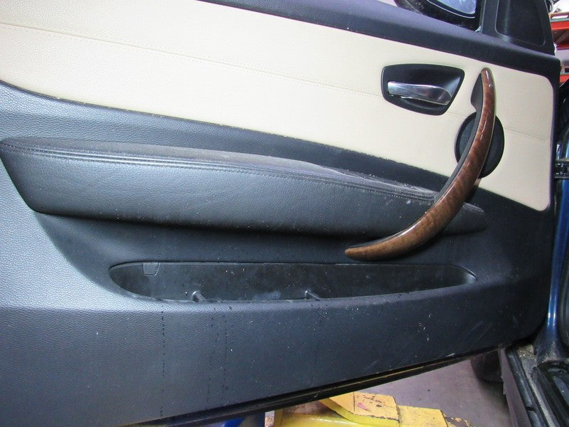 09-11 BMW 128 135 Left LH Driver Side Front Door Trim Panel W/O Switch