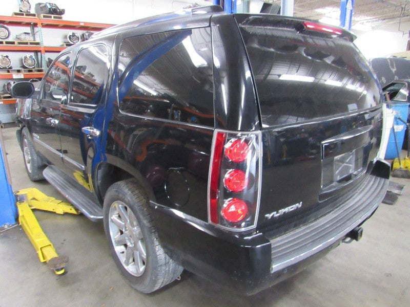 07-14 Escalade Yukon Tahoe Fuel Tank Door Gas Filler Lid Black 41