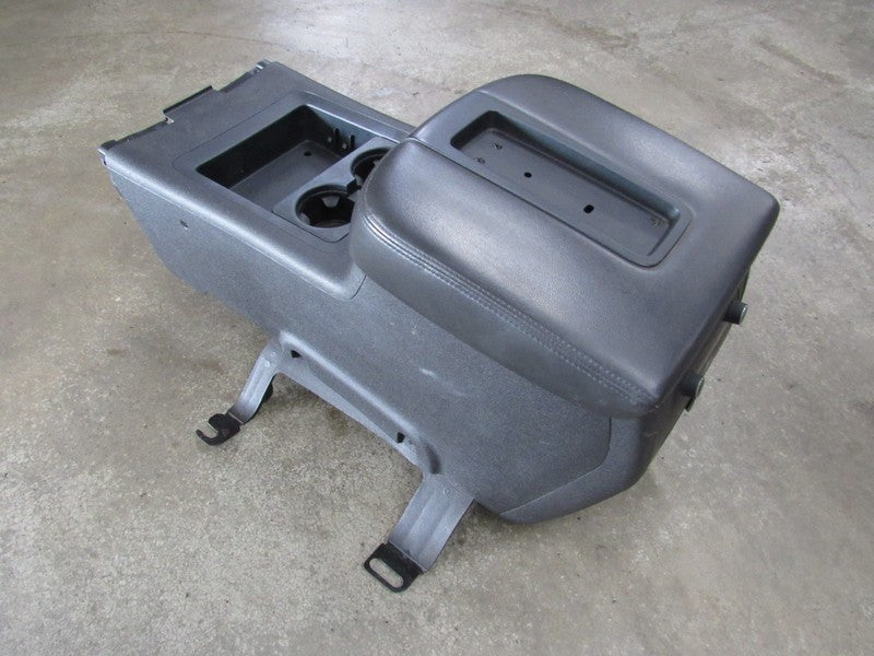 08-14 Silverado Sierra Yukon Tahoe Center Console Cup Holder Armrest B