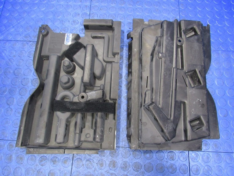 99-02 BMW Z3 Coupe Emergency Spare Tire Jack Tool Kit Wrench Tray OEM 