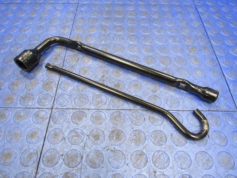 17-20 Acura MDX / 16-22 Honda Pilot 17" Spare Tire Wheel Jack Tool Kit