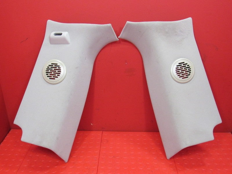 05-06 Escalade Platinum Rear D Pillar Molding Panel Cloth Covered 6093