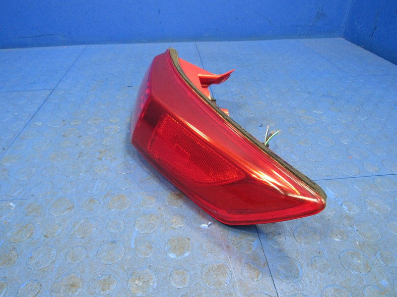 05-08 Infiniti FX35 FX45 RH Passenger Right Outer Taillight Tail Light