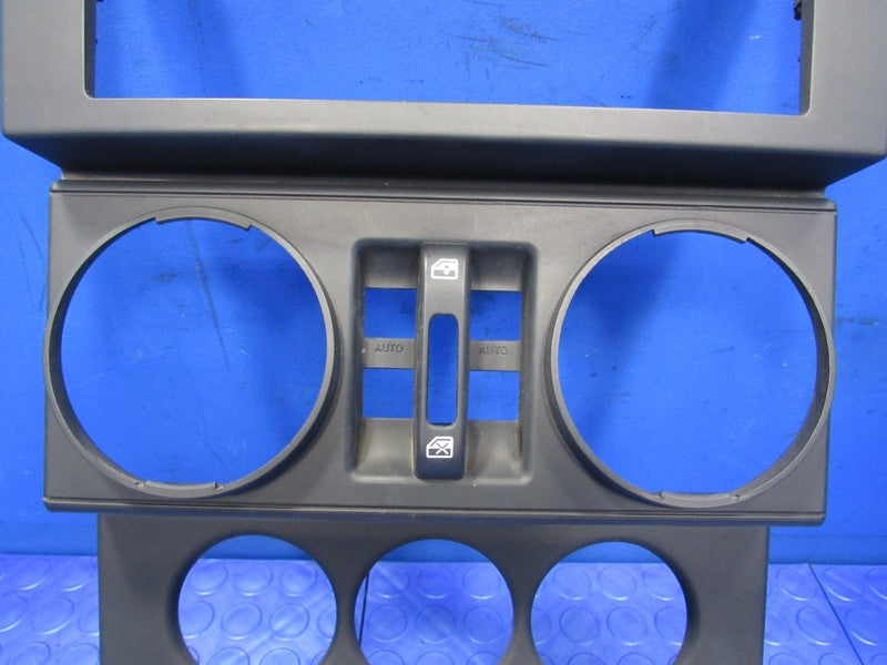 07-10 Jeep Wrangler JK Center Panel Dash Radio Bezel Trim Dark Gray 32