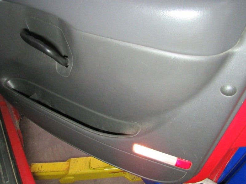 06-07 Silverado Sierra Right RH Passenger Side Front Door Trim Panel D