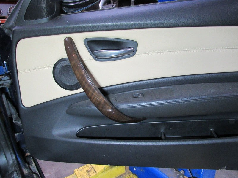 09-11 BMW 128 135 Right RH Passenger Side Front Door Trim Panel Tan