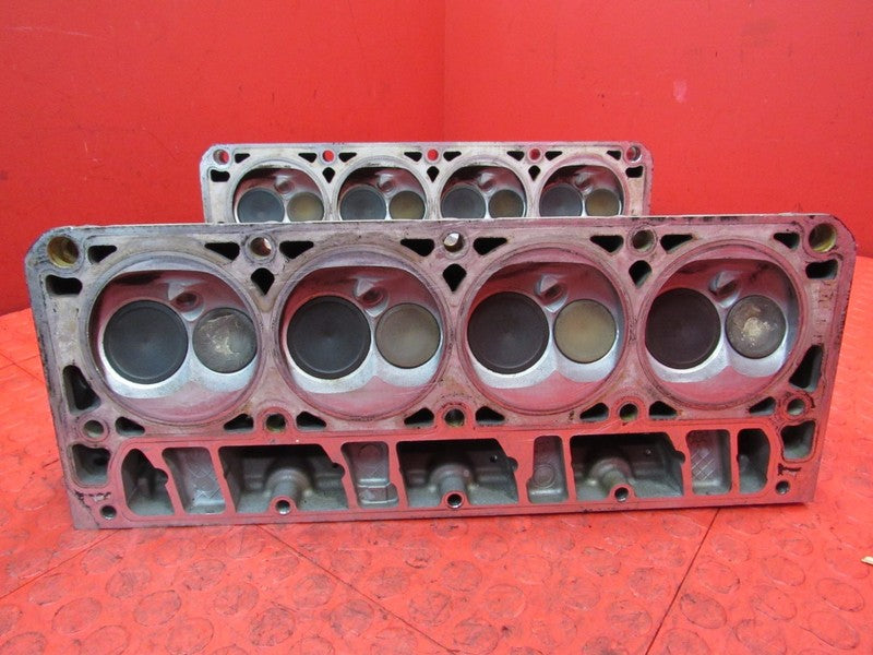 05-07 Silverado Sierra 1500 L33 243 Cathedral Port Cylinder Heads Pair