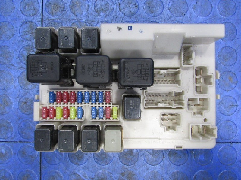 03-05 Nissan 350Z Infiniti G35 IPDM BCM Body Module Fuse Box 284B7-AQ0