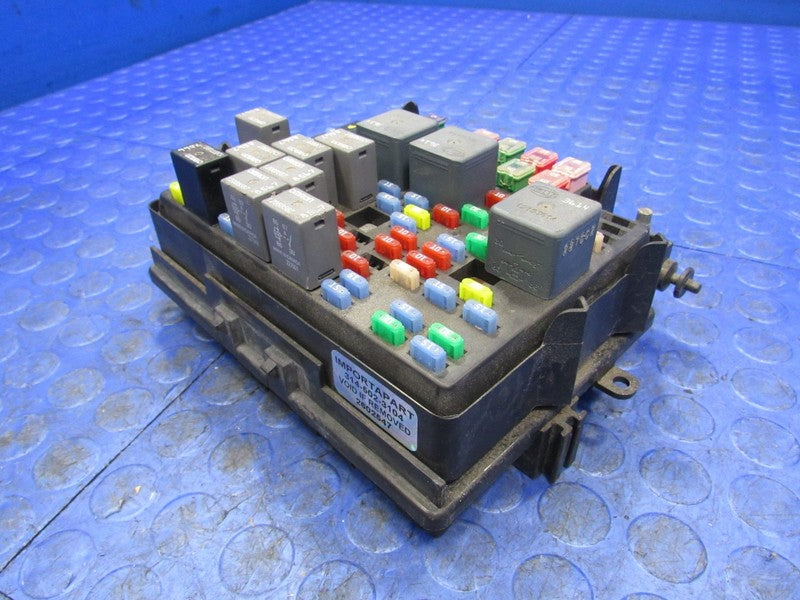 03-07 Hummer H2 Silverado Sierra Tahoe Engine Fuse Panel Relay Box 151
