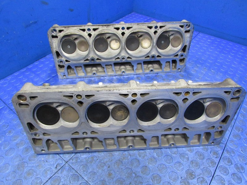 05-07 Silverado Sierra 1500 L33 799 Cathedral Port Cylinder Heads Pair
