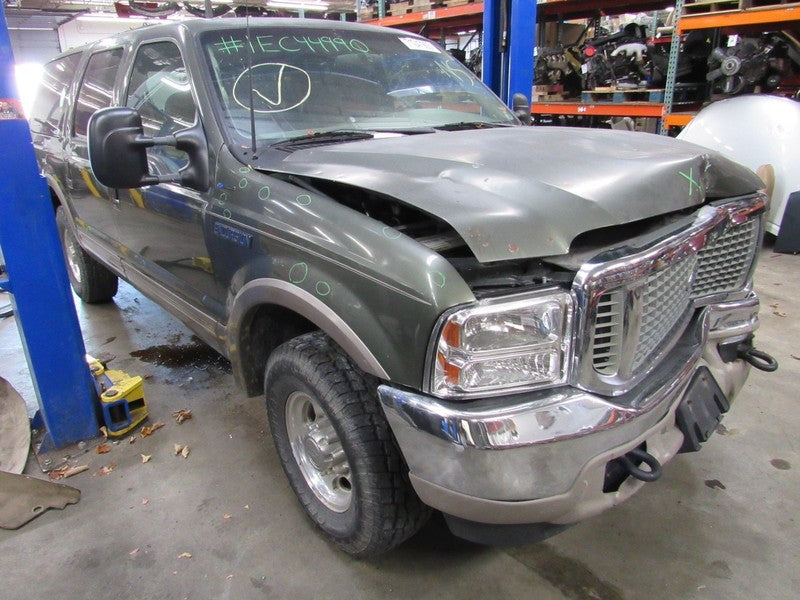 00-05 Ford Excursion Left LH Driver Side Taillight Tail Light Lamp