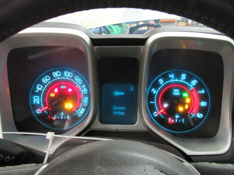 10-11 Chevrolet Camaro SS Instrument Gauge Cluster Speedometer Tach 18