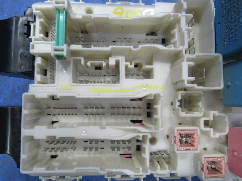 09-12 Toyota Matrix BCM Multiplex Body Control Module Computer 82730-0