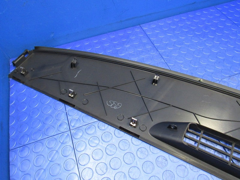 07-14 Silverado Sierra Tahoe Yukon Upper Dashboard Dash Defrost Cowl P
