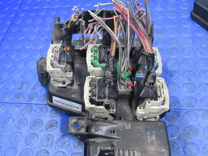 03-05 Dodge Ram IPM Integrated Power Distribution Module Fuse Box 0502
