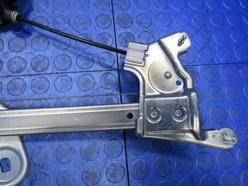 00-05 Toyota Celica Power Window Regulator Motor Right Passenger 69810