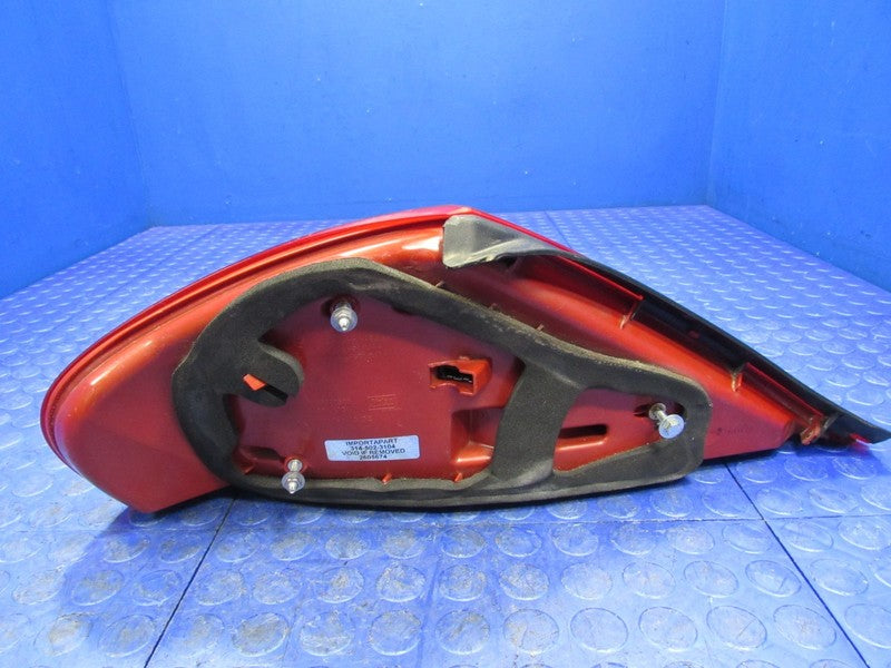 08-10 BMW 650i E63 RH Passenger LED Outer Quarter Taillight Tail Light