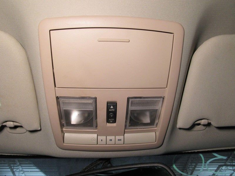 05-10 Grand Cherokee Roof Mounted Overhead Console Assembly Gray/Khaki
