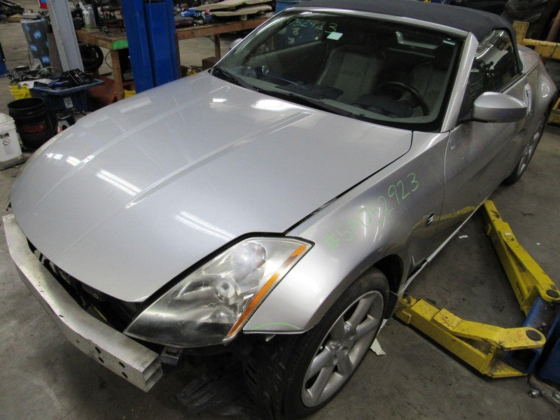 05 Nissan 350Z Convertible AT Instrument Cluster Speedometer Odometer 
