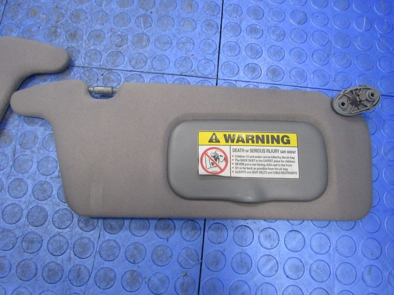 01-05 Honda Civic Right Left Sun Visor Shade Gray Pair Set w/i Mirrors