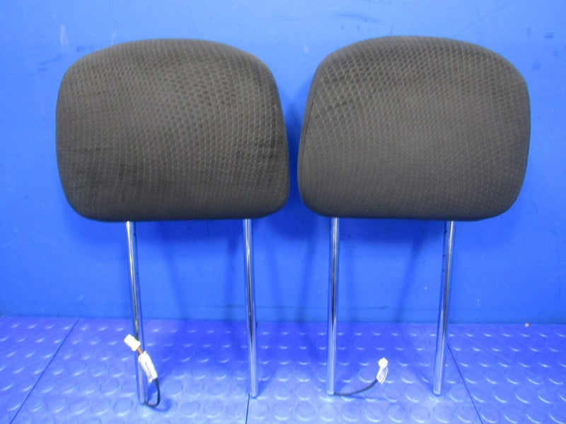 11-16 Town and Country Caravan Front Seat Active Headrests Head Rest B