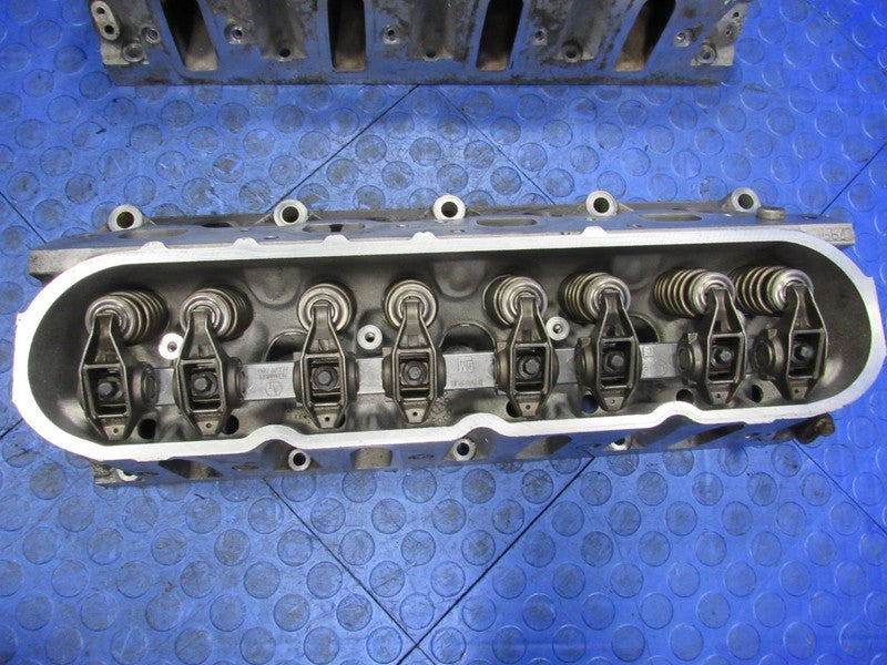 05-07 Silverado Sierra 1500 L33 799 Cathedral Port Cylinder Heads Pair
