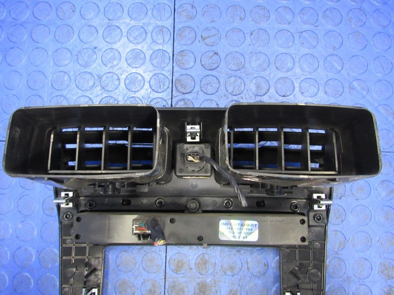 06-10 Hummer H3 H3T Dash Air Vent Radio Climate Control Panel Bezel 27