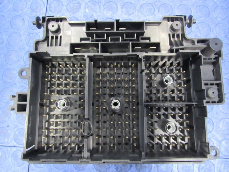 03-07 Hummer H2 Silverado Sierra Tahoe Engine Fuse Panel Relay Box 152