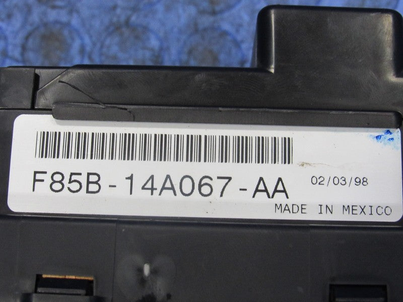97-98 Ford F-150 Truck Under-Dash Cabin Fuse Relay Box Panel F85B-14A0